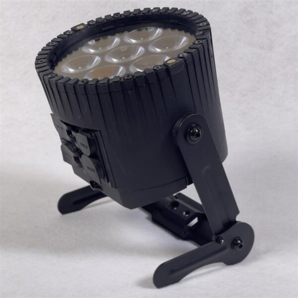 Astera  AX 9 PowerPAR 105W RGBAM