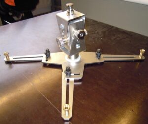 Projektorhalterung Paul groß (max. 45 kg)