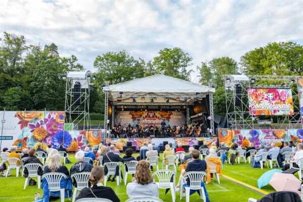Bühnendach 12 x 10 m incl. Aussteifungsrahmen